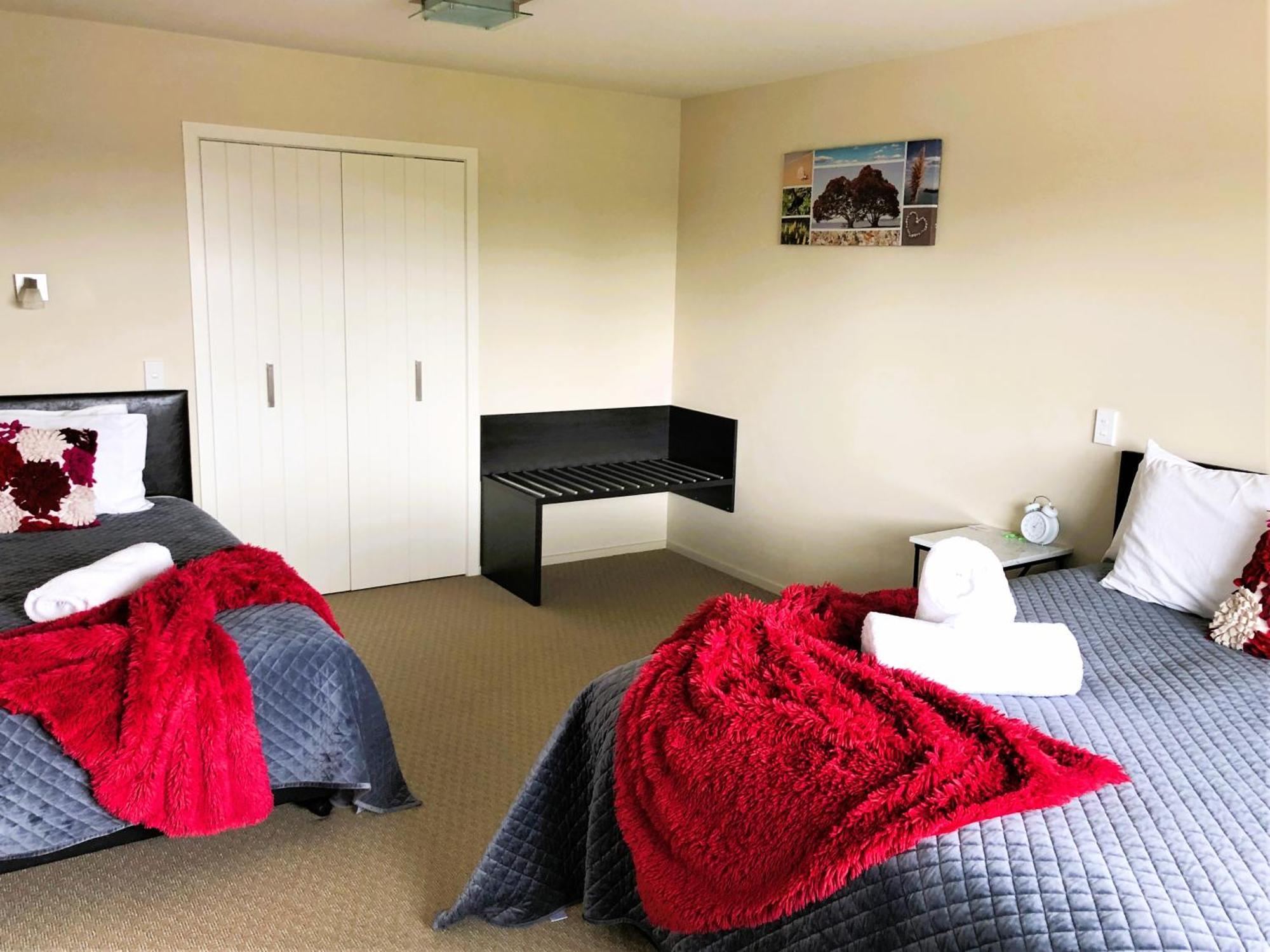 Fiordland Lakeview Motel And Apartments Te Anau Exterior foto